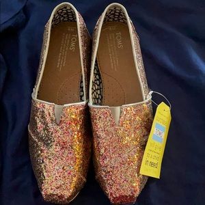 Tom’s multicolor sparkle flats
